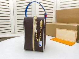 Sacchetti di design in pelle mini borse cosmetiche da uomo e borsa a tracolla a tracota da donna borse da bagno di grande capacità
