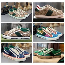 Tennis 1977 Canvas Casual shoes Luxurys Designers Womens Shoe Italy Green And Red Web Stripe Rubber Sole Stretch Cotton Low Top Mens Sneakers 666