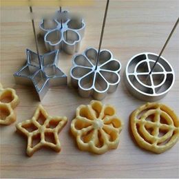 Baking Tools Fried Twist Mould Shake Flower Tool Money Circle Pastry Honeycomb Cake Board Kitchen