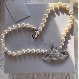 Pendant Necklaces Designer Letter Vivian Chokers Luxury Women Fashion Jewelry Metal Pearl Necklace cjeweler Westwood Tidal flow design 657ess0