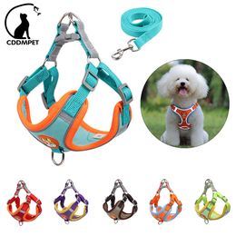 Dog Collars Leashes Dog Harness with 15m Traction Leash Set No Pull Dog Vest Strap Adjustable Reflective Breathable Harness for Dogs Puppy and Cats 230422