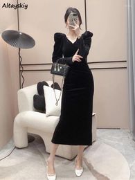 Casual Dresses Women Velvet Long Sleeve Black Elegant Gown For Ladies Autumn Stylish French Style Chic Mujer Slit Bodycon Vestidos