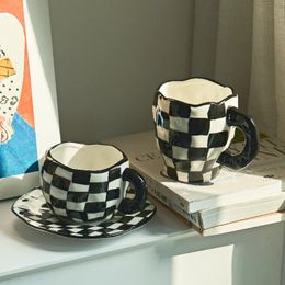 Mugs Nordic Monochrome Cup Black and White Checkerboard Mug Ceramic Ins Coffee Dish Afternoon Tea Cups Creative 231121