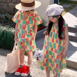 Clothing Sets 27y Boys Breathable Turndown Collar Tshirt Patchwork Shirt Shorts 2pc Fashion Set Girl Loose Dress Brother Sister Costumes 230421