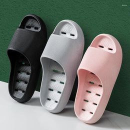 Slippers Q149 Summer Set Toe Breathable Spot One Size Multicolor Couples Wear Thick Bottom Leaking Non-slip Sandals And