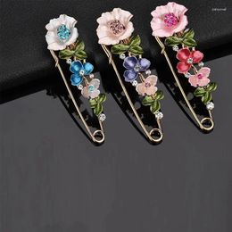 Brooches Lady Enamel Flower Brooch Pins Women 3 Colors Leaf Rhinestone Cardigan Dress Scarf Buckle Pin Jewelry Elegant Gifts