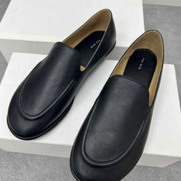 The Row soft shoes leather and is comfortable the high-end cattle goods are easy to wear VTU6 KZ44 2024