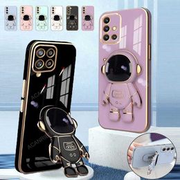 Cell Phone Cases M 53 32 23 33 Astronaut Holder Luxury Plating Case For Galaxy A12 A22 4g 5g A51 A71 A31 M53 M23 M33 Silicone Stand Cover J230421