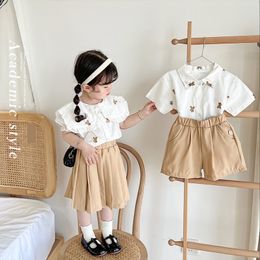 Clothing Sets Summer Family Matching Clothes Boy Girl White Short Sleeve Bear ShirtShorts skirt Cotton College Style Suit Baby Clothing 230422