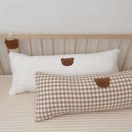 Pillows Baby Pillow Columnar Infant Toddler Sleep Positioner Anti Roll Protection of born 25x70cm Plaid Bear Embroidery 230422