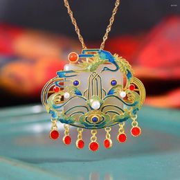 Pendant Necklaces Gold-Plated Clavicle Necklace Embedded Imitation Hetian Jade Square Drum Surface Multi-Treasure Enamel Ornament Gift For