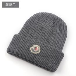 Designer Beanhat Fashion Letter Men's and women's casual hat Fall/Winter quality wool knitted hat Cashmere hat 19 colors Christmas Valentine gift