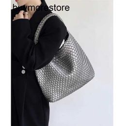 Bottgass Ventas Cabats Woven Large Capcity Handbag 7A Quality High Beauty Big Bag Tote Large Capacity Handmade Bag Small Design Simple and Fashionable for