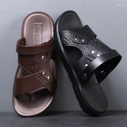 Sandals 2023 Men's Casual Beach Shoes Wear-resistant Outerwear Slippers Home Soft Soled Two-Wear