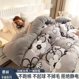 Bedding sets Comforters Winter Warm Thick Aggravated Lamb Double Faced Velvet Wool Quilt Mattress Duvets Bedspread Blanket 231122