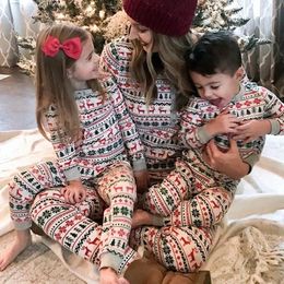 Family Matching Outfits Christmas Clothing Set 2023 Parent child Pyjamas Elk Print 2 Pcs Suit Baby Romper Soft Sleepwear Look 231122