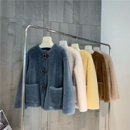 Fashion Design Sheep Cut Fur Coat Women's Short Lamb Fur Young Coat Winter