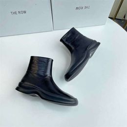 The Row quality shoes Designer Shoes Dress High niche leather thick sole square head short with side zipper for comfortable and versatile womens 7CV2 2SXT 2024