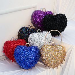 Evening Bags Heart shaped wallet sequin handbag beads gold glitter formal ball handbag luxurious mini party dinner wallet women's glitter bag 231122