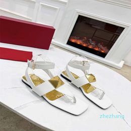 Fashion Sandals Summer Women flip flop slippers slide Leather leisure Sandals Luxury Designers sandals