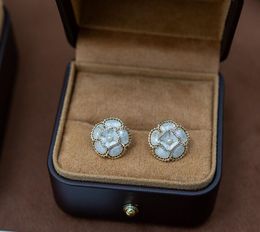 Yeni yüksek kaliteli tasarımcı mücevher küpeleri altın ve gümüş bilezik kolyeler kadınların ücretsiz teslimatı 119