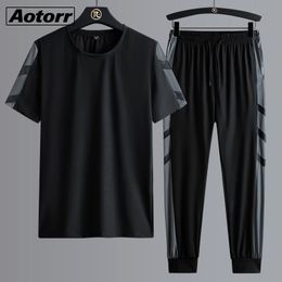 Men's Tracksuits Oversize Men T-shirt Suit 2pcs Summer Sportswear Male Casual O-neck Tshirt Pants Tracksuit Hip Hop Clothing Men Plus Size 5XL 230421