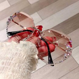 Sunglasses 2023 Fashion Brand Design Vintage Rimless Rhinestone Sunglasses Women Men Retro Cutting Lens Gradient Sun Glasses Female UV400 J0422