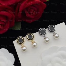 Elegant Party Earrings Studs For Lady Designer Letter Charm Pearl Earrings Retro Copper Earrings