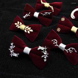 Bow Ties Fashion Men's Tie Velvet Bowtie Christmas Metal Decorated Wedding Luxury Trendy Collar Gift Idea For Men