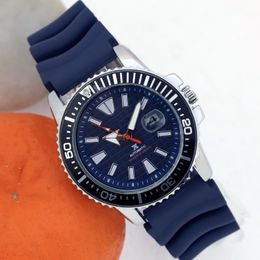 Men luxury designer Automatic quartz calendar watch Mens auto 3 hands rubber band Watches S1