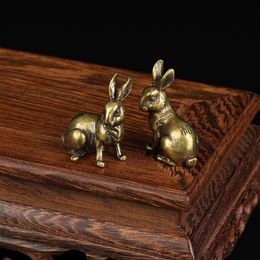 1 Pair Antique Copper Zodiac Lucky Rabbit Statue Ornaments Vintage Solid Brass Animal Miniature Figurine Tea Pet Desk Decoration Y262H