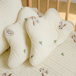 Pillows Korea Style Baby Pillow Soft Cotton Neck Protector born Infant Nursing Pillow Cartoon Embroidery Cushion Bedding Baby Items 230422