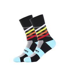 Sports Socks Breathable and Wear-resistant Outdoor Sports Socks Cycling Socks Unisex Long Socks for Autumn Winter 231122