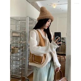 Women's Vests Vest For Women Retro Lamb Wool Winter Fur All-in-one Versatile Coat Fashionable And Warm Large Pockets Temperament Trend