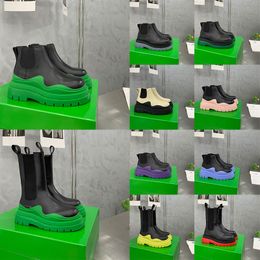 Men Designer Boots Tire Chelsea Leather Women Half Ankle Boots Mens Fashion Wave Clear Colored Rubber Outsole Elastic Webbing Outdoor Boot