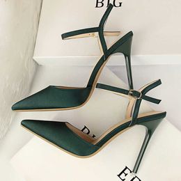 Dress Shoes 2023 Summer Women 10cm High Heels Sandals Lady Sexy Pointed Toe Size 40 Pumps Female Satin Silk Buckle Green Sandles Prom Shoes