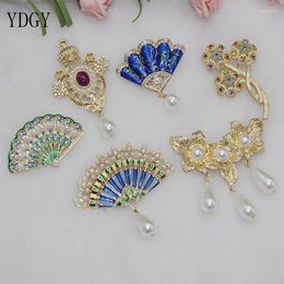 Brooches Pins Ydgy Luxury Brooch Beautiful Old Relief Pearl Fan Shape Lady Jewellery Wholesale Roya22