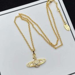 Pendant Necklaces Designer Letter Vivian Chokers Luxury Women Fashion Jewellery Metal Pearl Necklace cjeweler Westwood123++