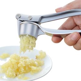 ZK20 1pcs Garlic Press Crusher Kitchen Cooking Vegetables Ginger Squeezer Masher Handheld Ginger Mincer Tools Kitchen Accessories