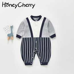 Jumpsuits 2023 Spring Boy Baby Romper Fake Two Piece Splicing Sling Jumpsuit Striped Casual Climbing