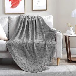 Blankets Nordic Solid color throw Blanket Plaid Soft knitted For Bed Sofa Cover Bedspread for decorative With Tassel 231123