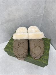 Designer Fur Slippers Closed Toe Sandals Luxury Furry Slides Home Fuzzy Flat Sandal Female Cute Fluffy flip flops for women's shearling slipper shoes size 36-43
