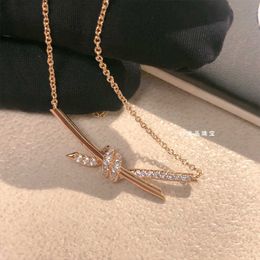 Designermarke Shangpin Jewelry Tiffays Krawatte Family Halskette Knoten Set mit Diamanten 925 Silber anpassbar 18k True Goldkragen mit Logo