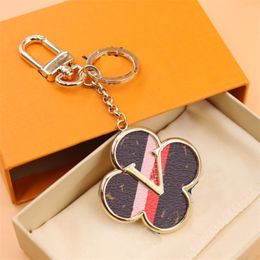 Designer Flower Keychain Handmade Copper Heart Pattern Car Keychains Bag Charm Hanging Decoration Pendant Accessories Damier