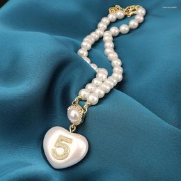 Chains Pearl Necklace Women's Short Choker Chain With Heart Pendant Modern Large Necklaces Luxury Jewellery