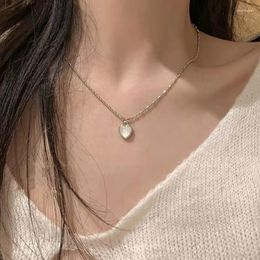 Pendant Necklaces TK Love Light Luxury Versatile Little Peach Heart Necklace Lolita Delicate Ins Style JK Girl Design Feel Collar Chain Tide