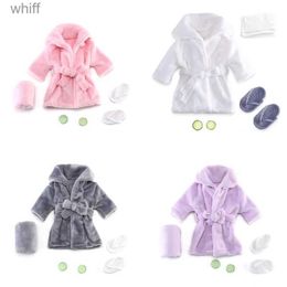 Towels Robes Baby Photography Props Baby Hooded Robe With Belt Bathrobes Bath Towel Cucumber slipper Set Creative Photo Outfit for 0-3 MothsL231123