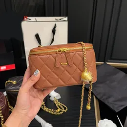 16x10cm Ladies Designer Makeup Bag Crush Pearl Gold Ball Metal Hardware Matelasse Chain Lambskin Leather Zipper Cosmetic Case Cross Body Shoulder Handbag 3 Colors