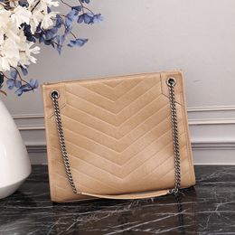 7A Designer Bags Niki Shopping Bag Oil Wax Leather Large Capacity Handbag 33cm High Imitation Women Totes Sliver Chain