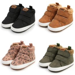 First Walkers Baby Unisex Shoes Soft Bottom Nonslip Winter Warmth Boots Outdoor Infant borns Crib Sneakers 231122
